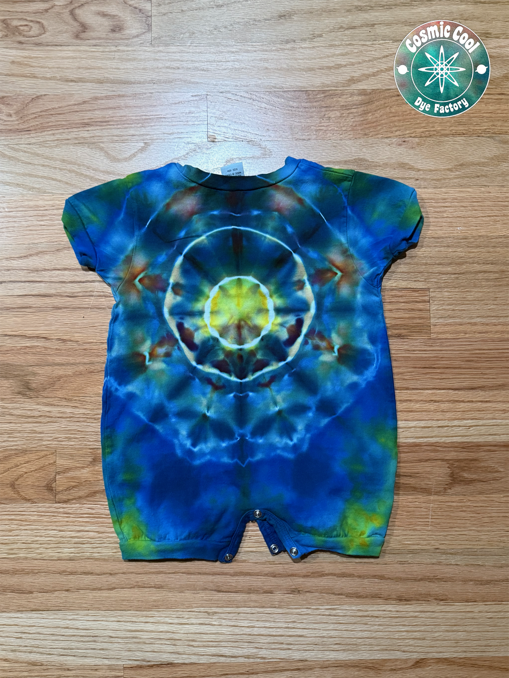 Short Sleeve Ice Dye 100% Cotton Onesie (Size 12 Months)