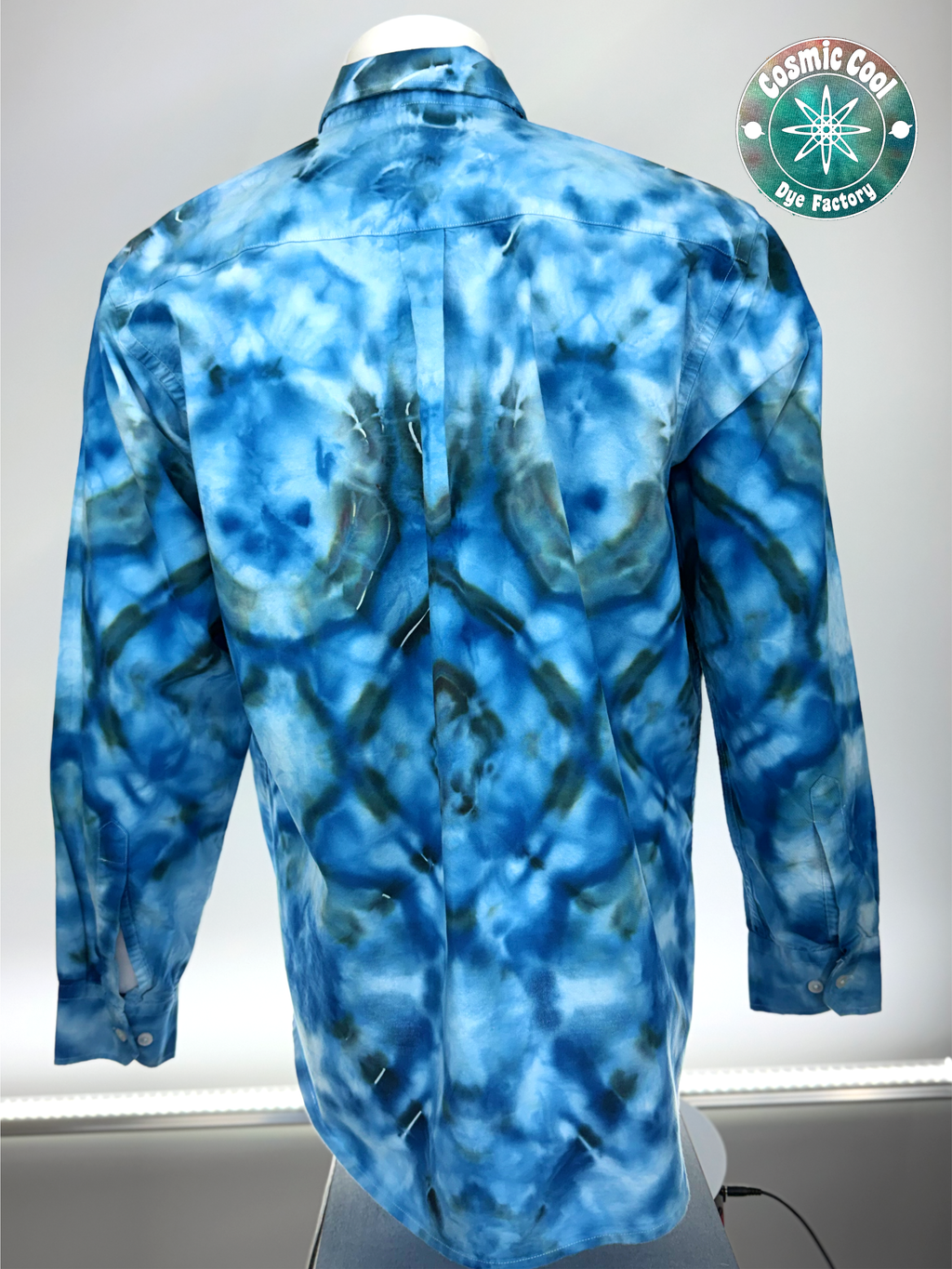 Cosmic Oxford Button Down Long Sleeve Shirt 100% Cotton (Size Large)