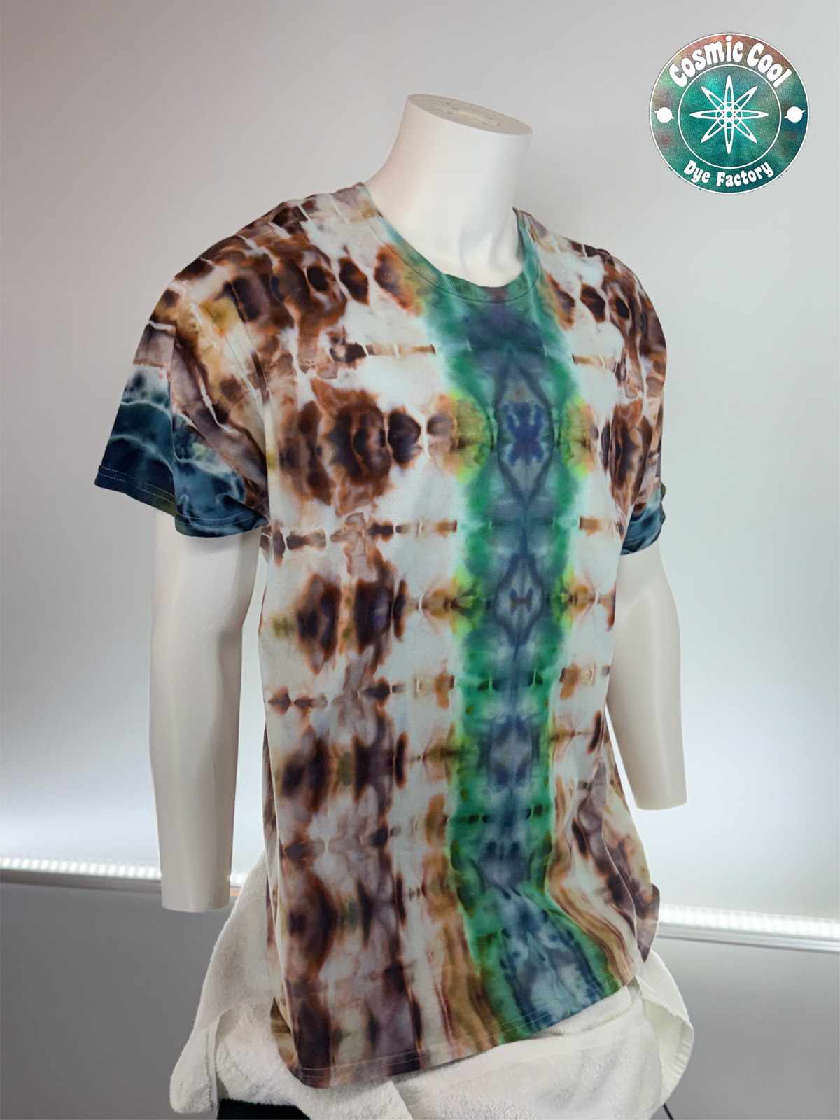 Short Sleeve Cosmic Ice Dye Tee Shirt 100% Cotton (Size XL)