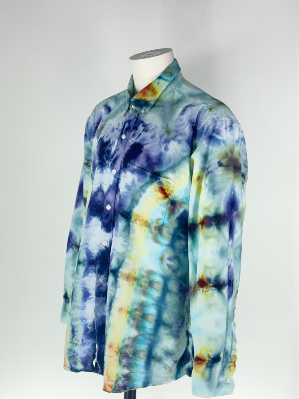 The Wake of the Proxima Centauri: 2XL Cosmic Ice-Dyed Oxford